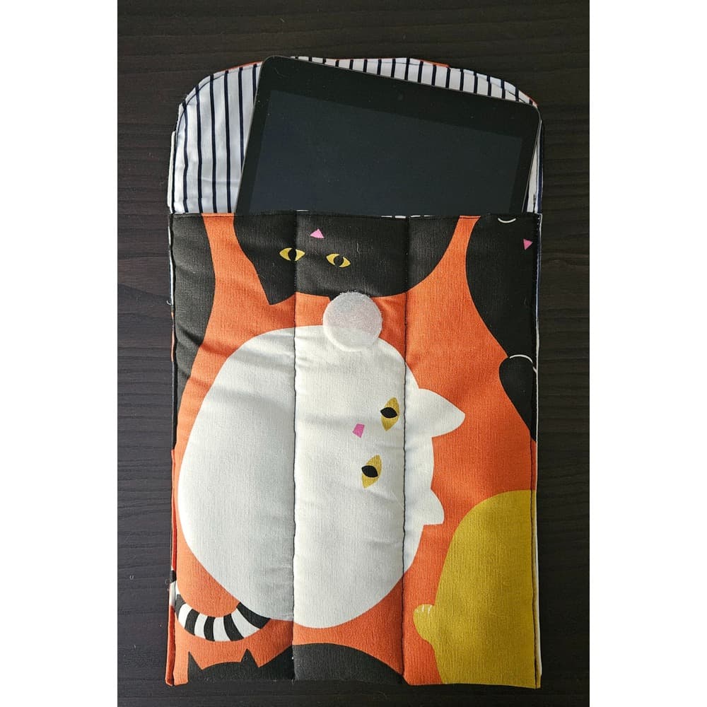 Kedili Puffer Tablet & Kitap Çantası – 3