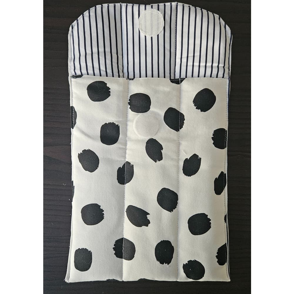 Benekli Puffer Tablet & Kitap Çantası – 2
